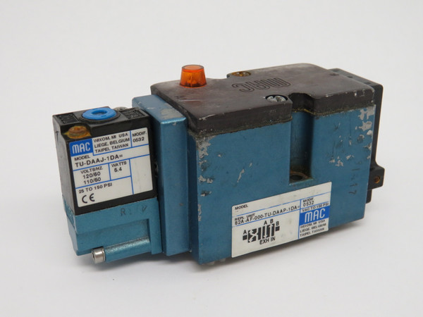 MAC 82A-AF-000-TU-DAAP-1DA Valve C/W TU-DAAJ-1DA 120/110V Coil *Rust* USED