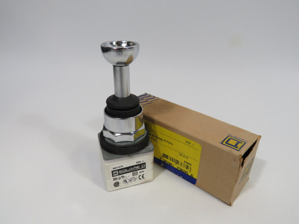 Square D 9001-K70 Series J Joy Stick 3-Pos. Mom. w/Latch *Shelf Wear* NEW