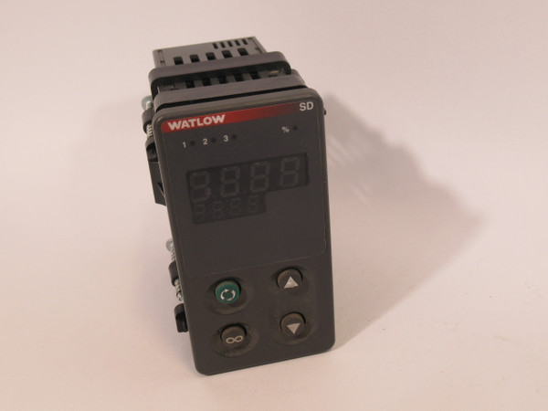 Watlow SD8C-HJJE-AARG Temperature Controller 100-240VAC 50/60Hz 10VA USED