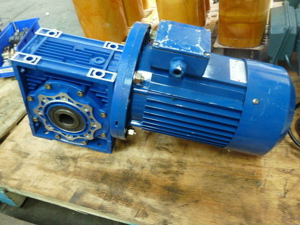 Haitec Y2-100L1-4 2.20kW 1730RPM 220V 60Hz C/W Worm Gear Unit 40:1 Ratio  USED