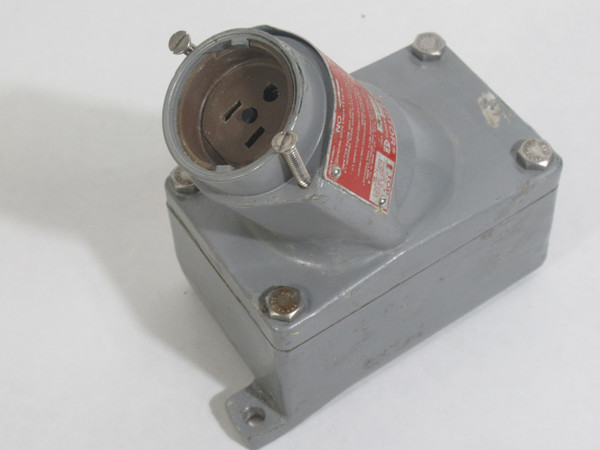 Hubbell UGR0C-15231 Killark Quick Wire Acceptor 15A 125AC 3W 2P *No Cap* USED