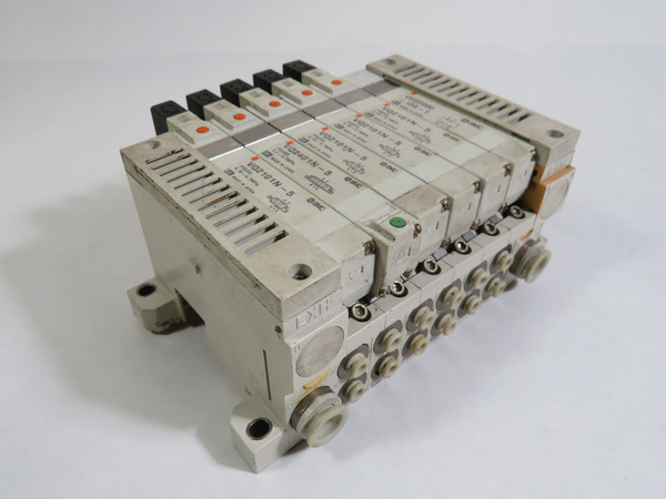 SMC VV5Q21-06C4FU3-S Solenoid Manifold 24VDC RUST/MISSING PLATE + PLUG USED