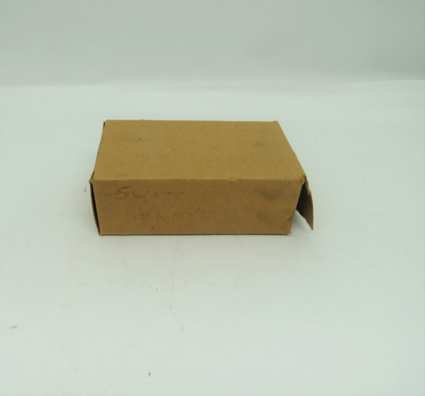 Powers 243-0001 Switching Relay 1/8NPT Thread 30 psi Max NEW