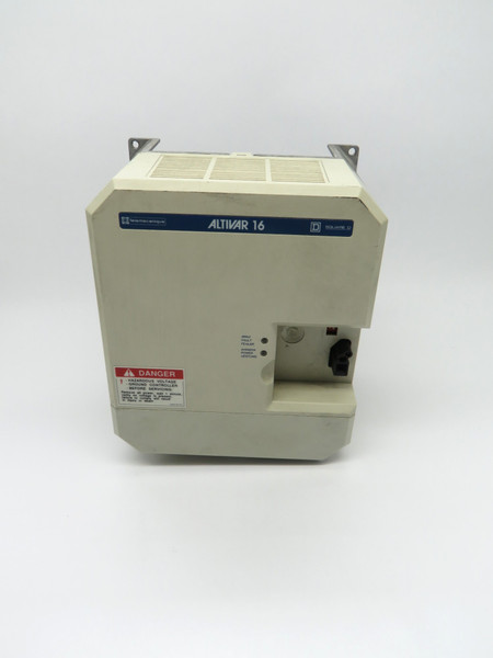 Telemecanique ATV16U72N4 AC Drive 400/460V 10.5A 0.1-200Hz 3Ph NO KEYPAD USED