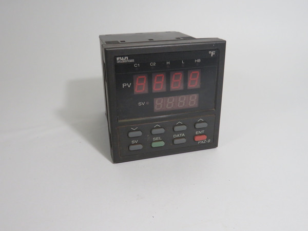 Fuji Electric PXZ9RAB1-4VC26-D Temperature Controller 100-240VAC 50/60HZ USED