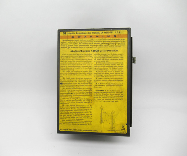 STI MS43-B2-AC1 70010-0160 70011-1000 Light Curtain Controller W/Key 115V USED