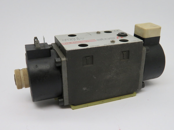 Atos DKU-1751/2-25 Solenoid Directional Valve 24VDC USED