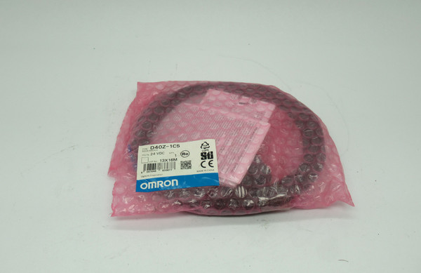 Omron D40Z-1C5 Compact Non-Contact Door Switch 24VDC C/W Actuator NWB