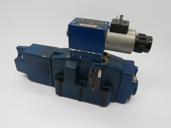 Rexroth R900956637 Valve With R900323180,R900979554 *Missing Screws* USED
