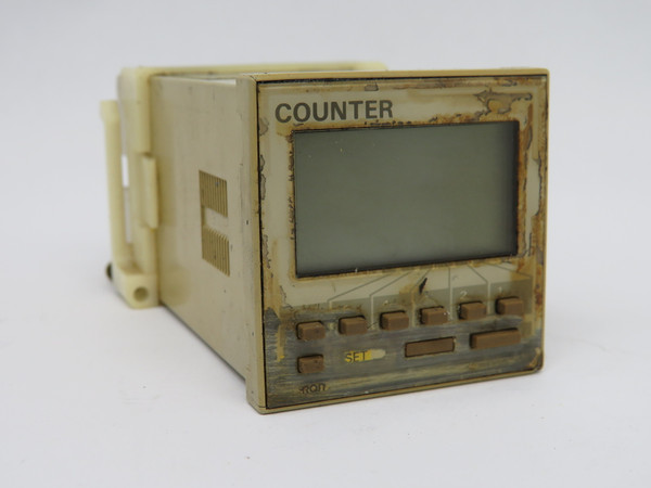 Omron H7CR-B Counter 100-240VAC 50/60HZ SHELF WEAR USED