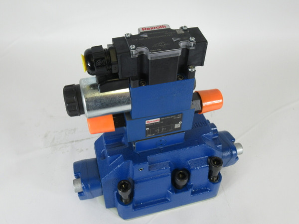 Rexroth R900619223 Directional Spool Valve Assembly w/Mounting Hardware NOP