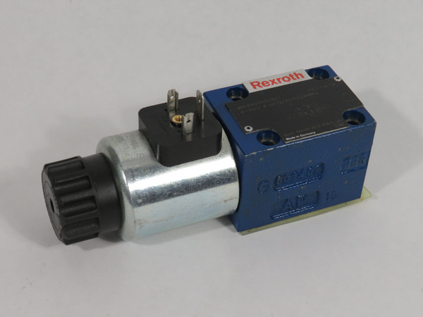 Rexroth R900052621 Poppet Directional Valve 24VDC 350bar USED