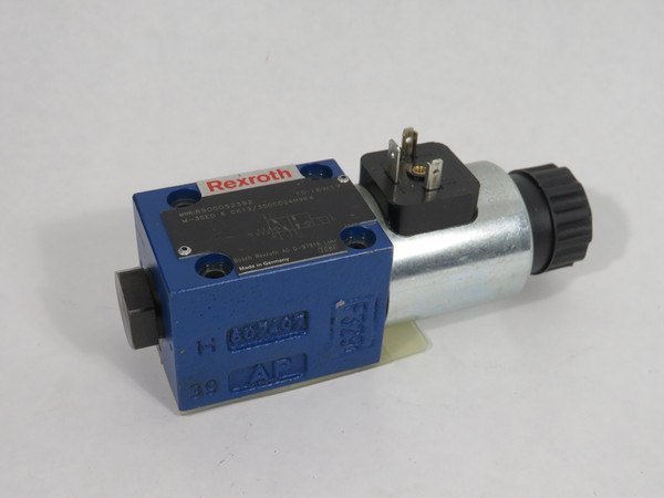 Rexroth R900052392 Poppet Directional Valve 24VDC 350bar USED