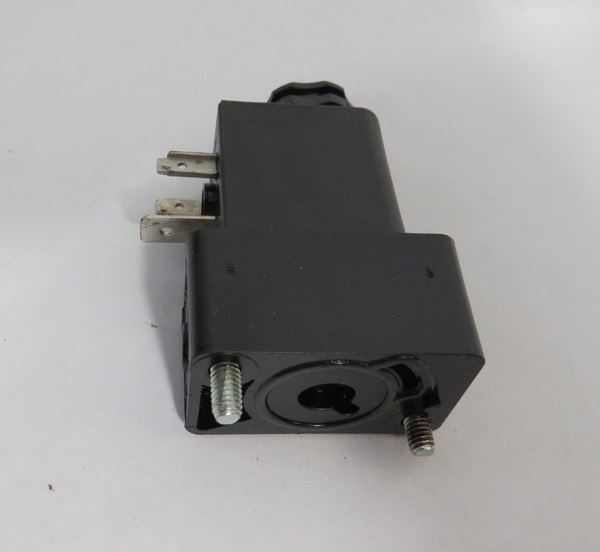 Norgren 3052 Solenoid Coil w/Base Connector 110V@50Hz 120V@60Hz 8.5VA USED