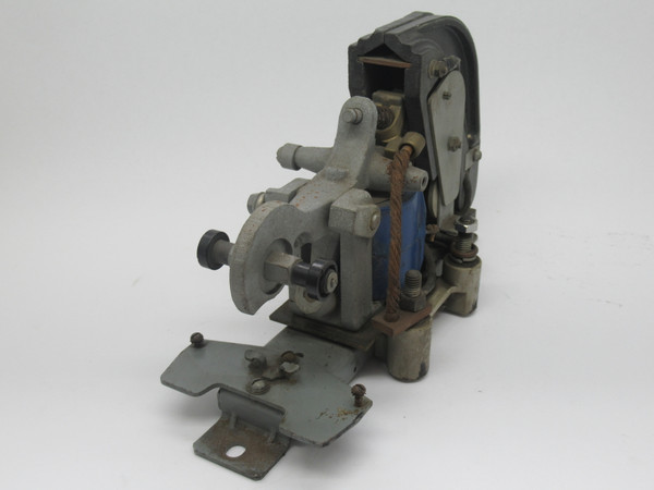 Cutler-Hammer 6002H414A DC Contactor Size 3 600V 50A 230VDC USED