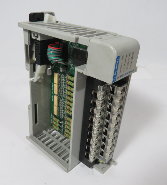 Allen-Bradley 1769-IQ16 Ser A Compact I/O Module REV. 1 *NO DOOR* USED