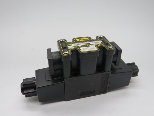Parker D1VW8CNYCF4-75 Directional Control Valve 120V@60Hz .42A 4000 psi USED
