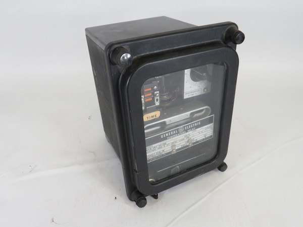 General Electric 12IRT51C1A Temperature Relay Type IRT 80-120C SHELF WEAR USED