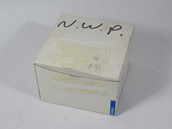 Omron E6F-AG5C-C Rotary Encoder 12-24VDC NPN 256P/R 2m Length *STAINED BOX* NEW