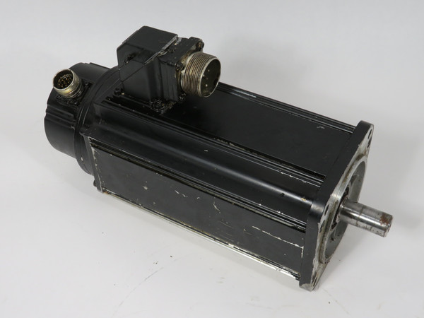 Indramat Permanent Magnetic Motor 0.61Nma 3000rpm 6.60Nm@10.80A SHELF WEAR USED