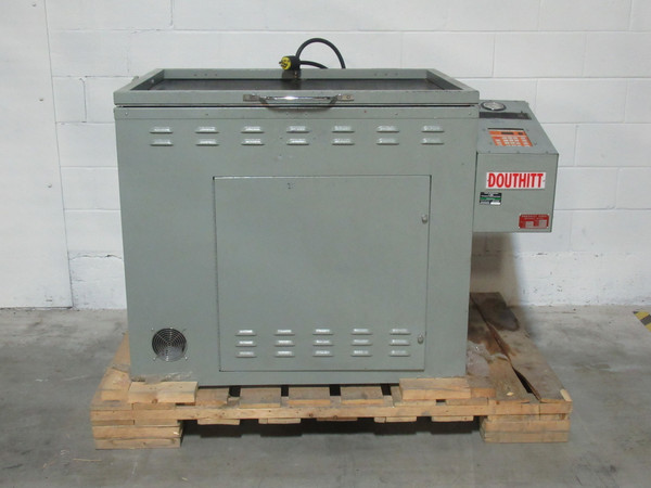 Douthitt DMA Direct Method Screenmaker 220V 21A 60Hz 1Ph USED