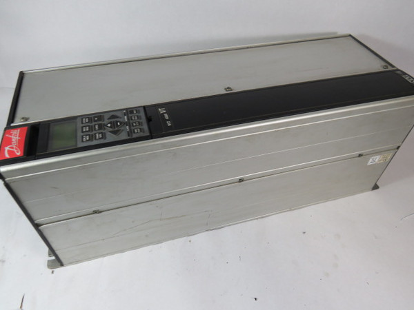 Danfoss VLT-4000 Adjustable Frequency Drive 20HP 200-240V 59.2A 50-60Hz  USED