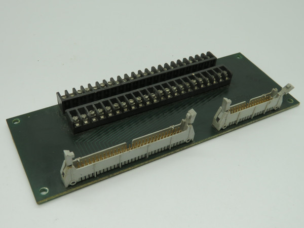 Electro-Flyte 2M21-00022-20 Connector Board USED