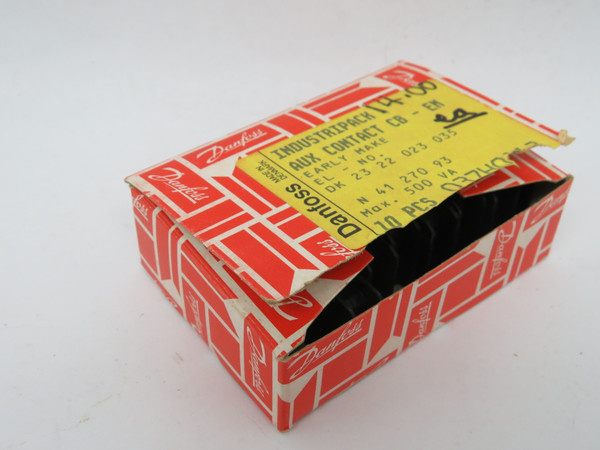 Danfoss 037H0113 Black Auxiliary Contact 6A 500V NO Lot of 7 BOX DAMAGE NEW