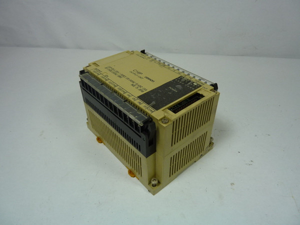 Omron C16P-0R-A Output Module 24VDC 250VAC CRACKS TO COVER USED
