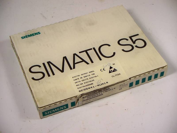 Siemens 6ES5-441-4UA14 Digital Output Module  NEW