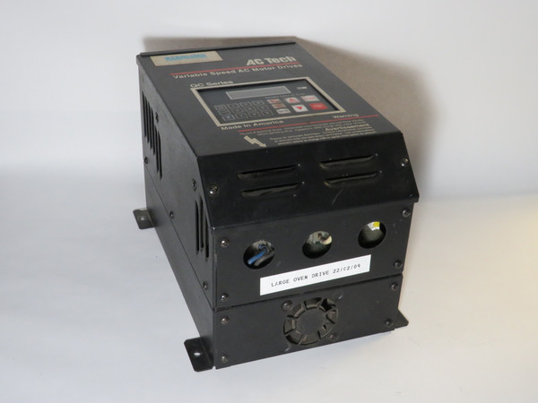 AC Tech Q15003B Variable Drive 3HP 2.2kW 3Ph 0-460/575V 4.8/3.9A 0-120Hz USED