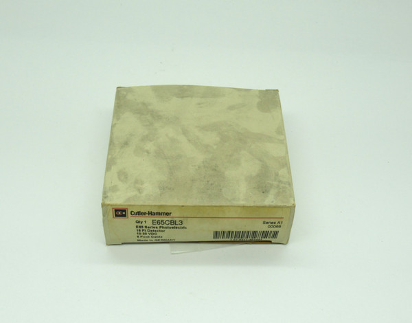 Cutler-Hammer E65CBL3 Photoelectric Sensor 16FT 10-30VDC SHELF WEAR NEW