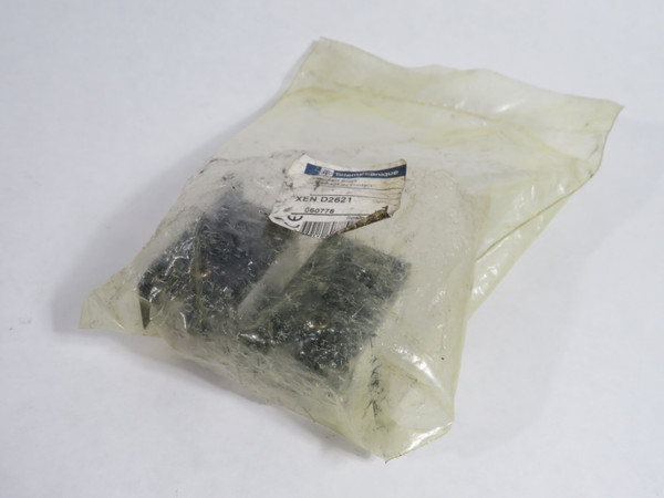 Telemecanique XEND2621 Pendant Station Contact Block 4NO 10A *Holes in Bag* NWB