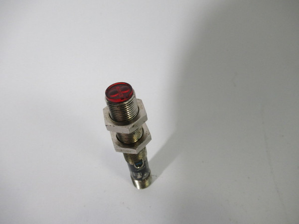 Wenglor YO11PA3 Red Laser Reflex Sensor 10-30VDC 200mA 100mm Range USED