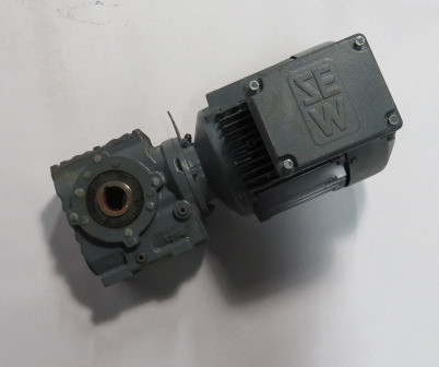 Sew-Eurodrive SA47T Gear Reducer 12.10:1 Ratio c/w Sew-Eurodrive Motor AS IS