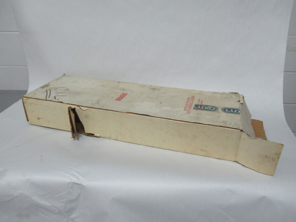 Luxo NFL-1 Fluorescent Light Fixture with Arm Attachment 115V 2-15W NEW