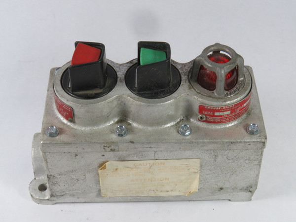 Crouse-Hinds DS-514-J Receptacle Box W/ Push Button Start/Stop 120V 6W  USED