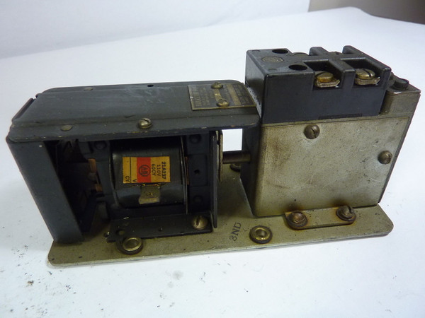 Allen-Bradley 849Z0D324A Style B 600V 10AMP Pilot Duty Timing Relay  USED