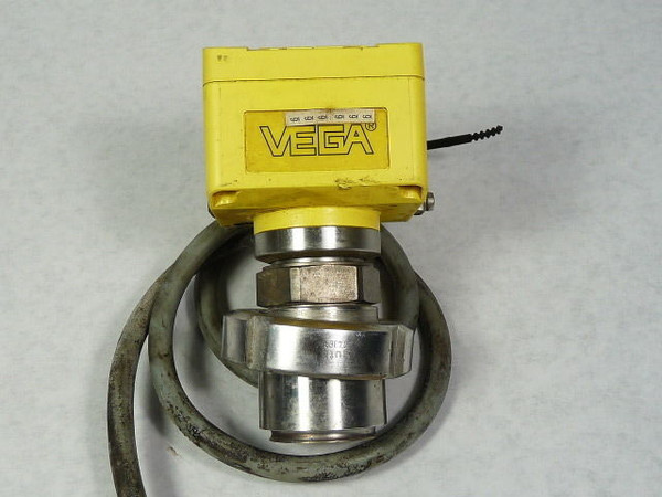 Vega BAR44.XLA32CHXKX Pressure Transmitter 0-40KPA 12-36VDC 4-20mA USED