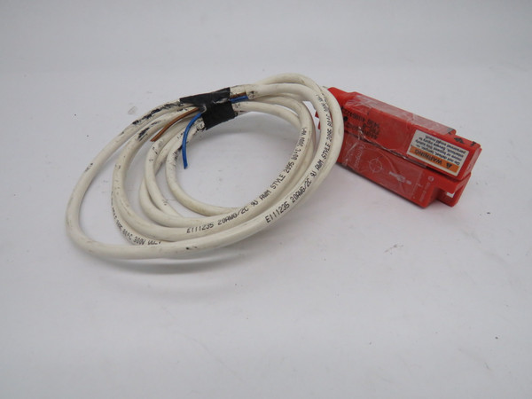 Allen-Bradley 440N-G02023 Non Contact Safety Switch 230VAC 2A USED