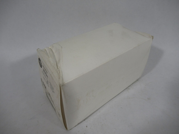 Allen-Bradley 800H-R9AP Ser G Yellow Booted Head Momentary Push Button NEW