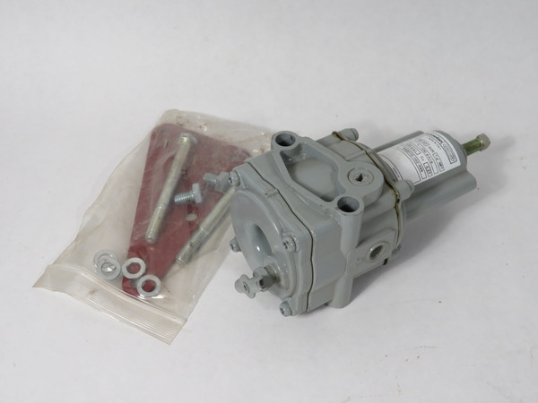 Masoneilan 80-40 Filter Regulator 1-100 psig 250 psi Max Inlet SHELF WEAR NOP