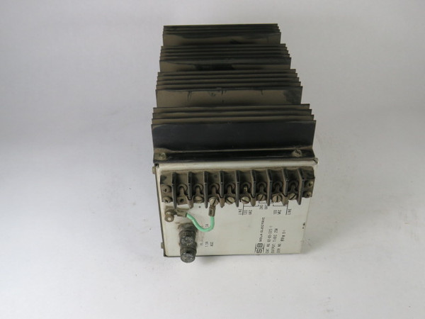 Sola 82-05-325-1 DC Power Supply 120/240VAC Input 5VDC Output 25A  USED