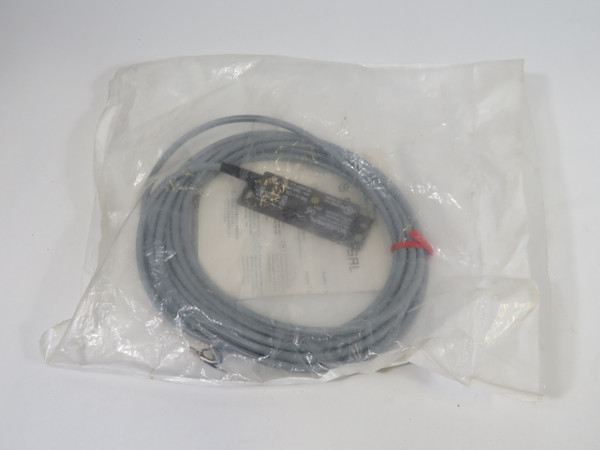 Schmersal 101110010 BNS-33-11ZG Magnetic Safety Sensor 5m Cable NWB
