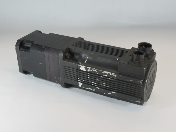 Allen-Bradley 1326AB-B410G-21 Servo Motor 1kW 5000RPM C/W Gearhead 30:1 USED