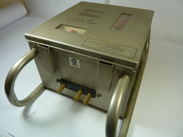 MC Lights PDU520 Amp Box 5x20 120V 1 Phase  USED