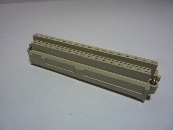 Schneider TSX-DSZ-32T2 Module 24 VDC  USED