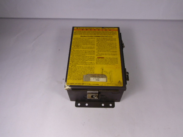 STI 43268-0160 4300B-2 Light Curtain Controller   USED