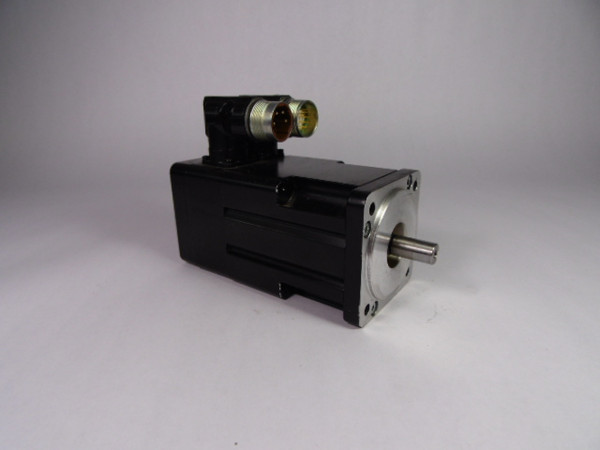 Allen-Bradley MPL-B220T-VJ42AA Servo Motor 460V 1.61Nm 9.5 Ohms 3.3A  USED