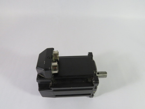 Allen-Bradley MPL-A420P-HJ22AA Servo Motor  USED